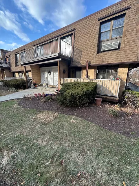440 Carpenter Ave #15, Newburgh, NY 12550
