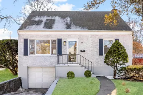 9 Bolton Ave, White Plains, NY 10605