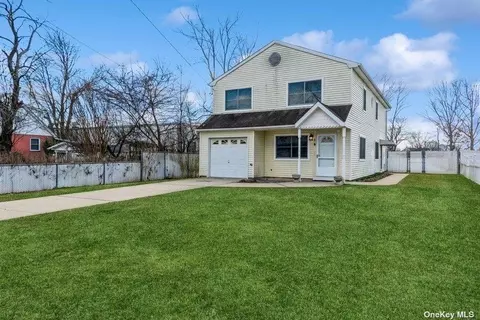 14 Watkins Ter, Amityville, NY 11701
