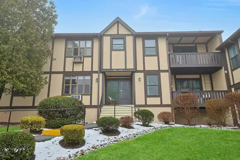 947 Sierra Vista Ln, Clarkstown, NY 10989