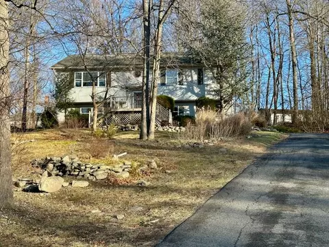 15 Ann Marie Dr, New Windsor, NY 12577