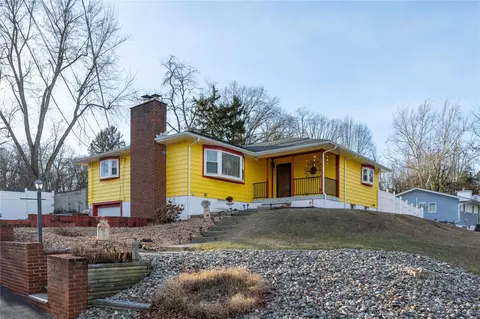 13 Wendy Dr, Poughkeepsie, NY 12603