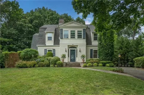 21 Howell Ave, Larchmont, NY 10538