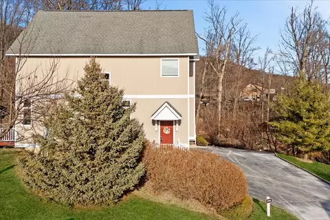 67 Corbin Hill Rd, Highlands, NY 10922