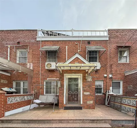 6005 150 St, New York, NY 11355
