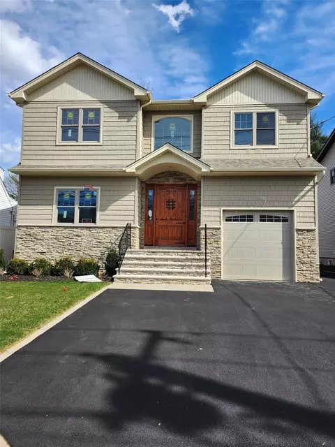 1515 Meadowbrook, Merrick, NY 11566