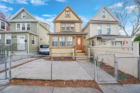 107-32 Princeton St, New York, NY 11435