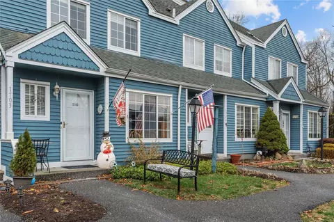 1703 Windsor Ln, Southeast, NY 10509