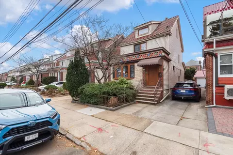 63-16 84th Pl, New York, NY 11379