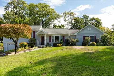 8 Morehouse Rd, Poughkeepsie, NY 12603
