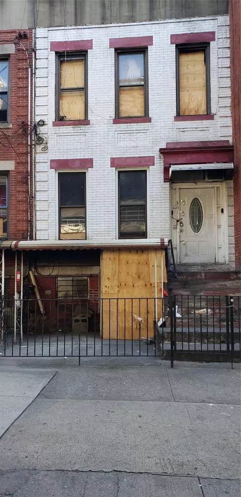 36-11 31 St, New York, NY 11106