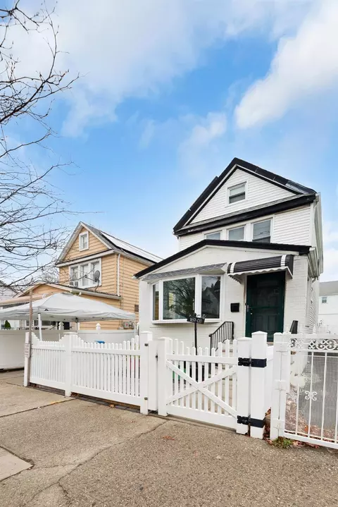 169-03 116 Ave, New York, NY 11434