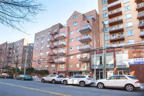 143-28 41 Ave #7C, Flushing, NY 11355