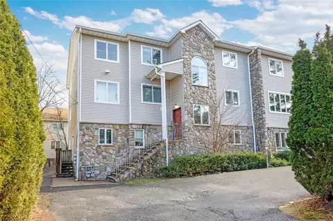 72 Herrick Ave #1, Ramapo, NY 10977