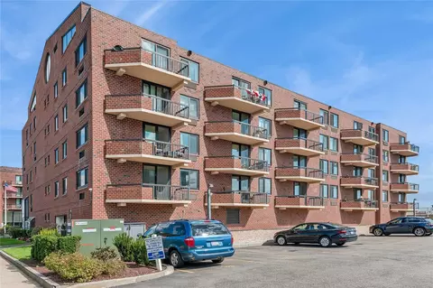 750 W Broadway #PH N5, Long Beach, NY 11561