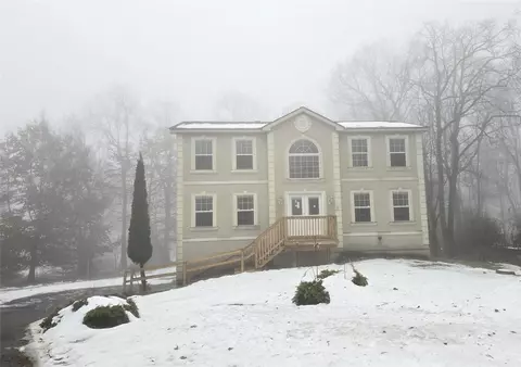 26 Chelsea Ln, Thompson, NY 12775