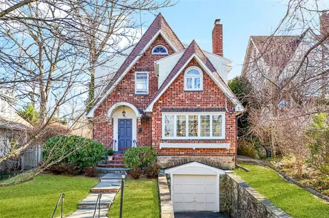 21 Concord Ave, Larchmont, NY 10538
