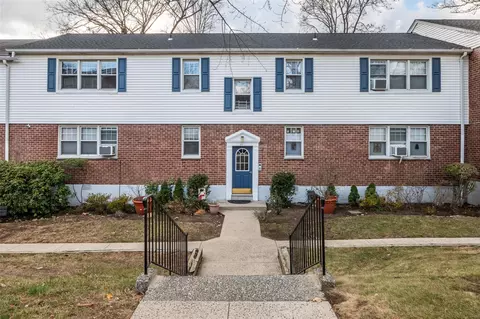 171 Columbus Ave #2B, Harrison, NY 10604