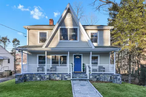 63 Embree St, Greenburgh, NY 10591