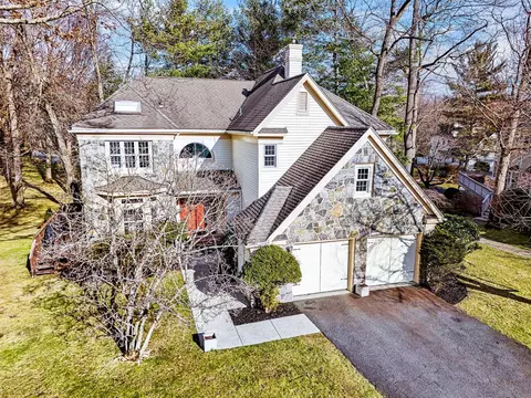 11 Westfield Ln, White Plains, NY 10605