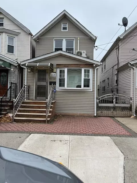107-18 91 St, New York, NY 11417