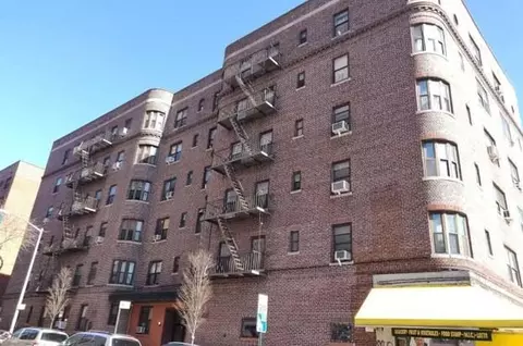 83-06 Vietor Ave #5P, Elmhurst, NY 11373
