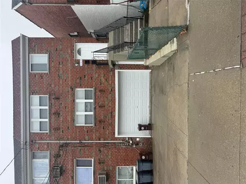 193 Huntington Ave, New York, NY 10465