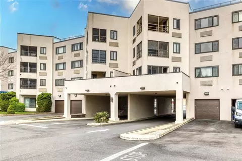 725 Miller Ave #217, Freeport, NY 11520