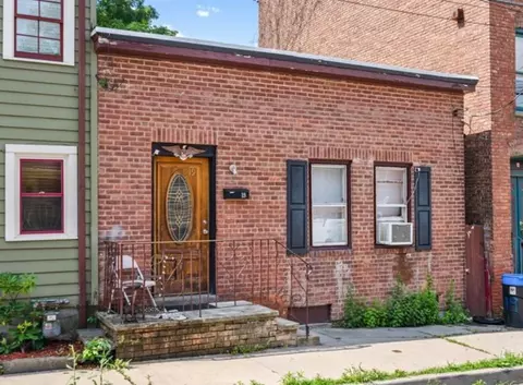 19 E Parmenter St, Newburgh, NY 12550