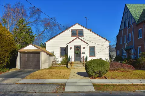 109 E Cedar St, Mount Vernon, NY 10552