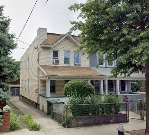 739 Essex St, Brooklyn, NY 11208