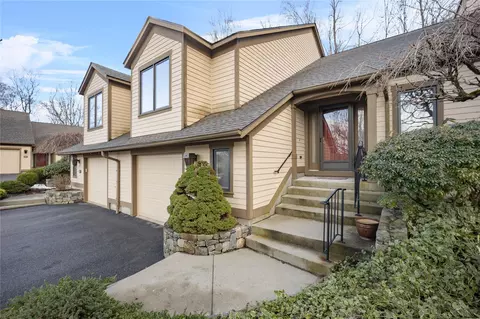 402 Heritage Hls #B, Somers, NY 10589