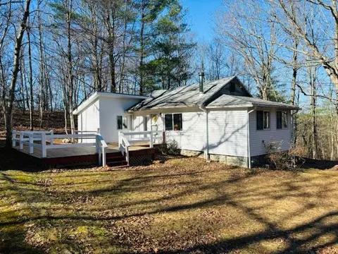 97 North Rd, Milan, NY 12571