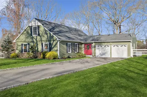 56 Mill Pond Ln, East Moriches, NY 11940
