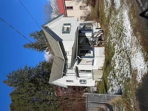 10 Maple St, Rockland, NY 12776