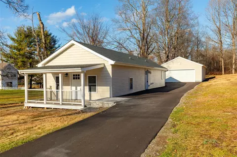 5 Bethlehem Pl, Poughkeepsie, NY 12603