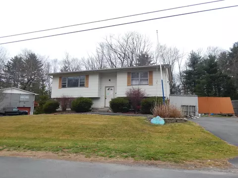 11 Tierney Pl, South Fallsburg, NY 12779