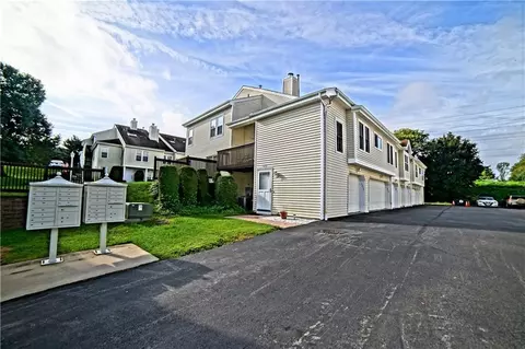 1213 Whispering Hls, Chester, NY 10918
