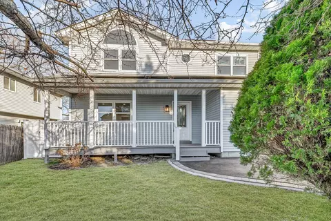 161 N 21st St, Wheatley Heights, NY 11798