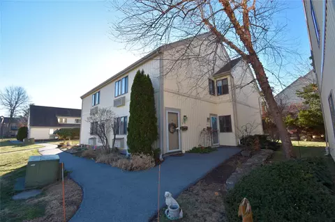 21 Kenneth Stuart Pl # A, Yorktown, NY 10547