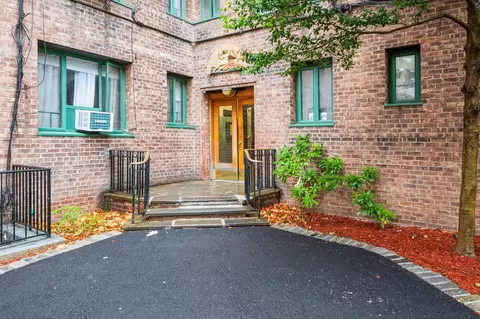 1555 Unionport Rd #7D, New York, NY 10462