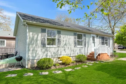 411 2nd St, Greenport, NY 11944