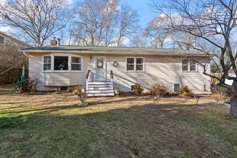 38 Setauket Trl, Ridge, NY 11961