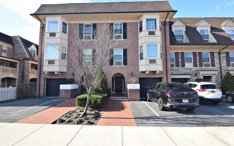 12-34 Estates Ln #48 L, New York, NY 11360