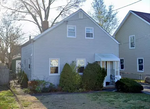 6 Shine Pl, Valley Stream, NY 11581