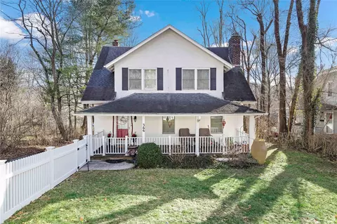 366 Saw Mill River Rd, New Castle, NY 10546