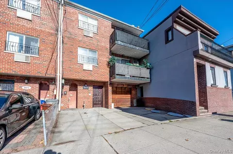 2873 Roebling Ave, New York, NY 10461