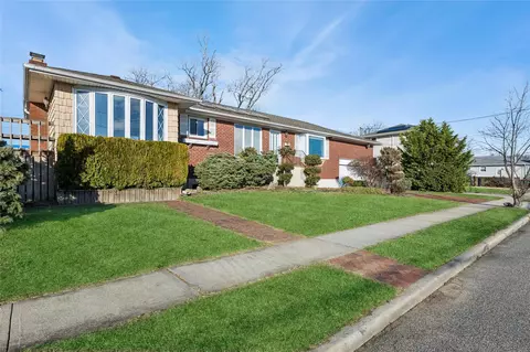 3402 Elliott Blvd, Oceanside, NY 11572