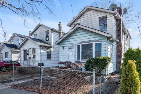 530 Washington Ave, West Hempstead, NY 11552