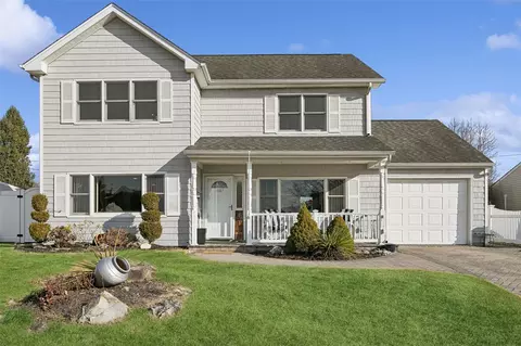 4161 Harriet Rd, Bethpage, NY 11714